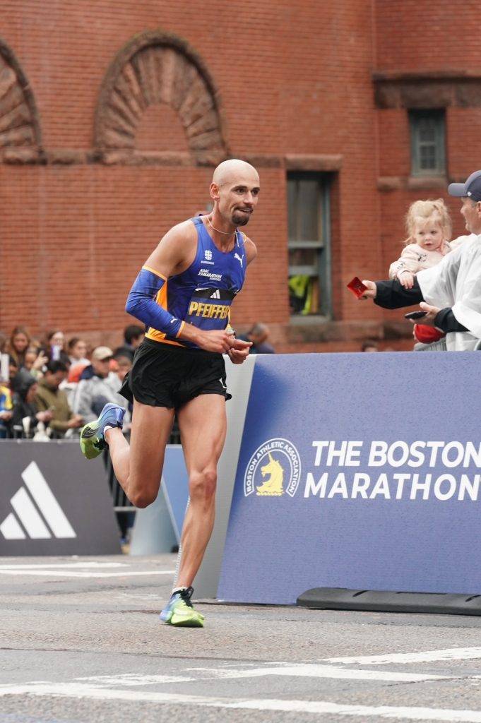 Hendrik Pfeiffer beim Boston Marathon.